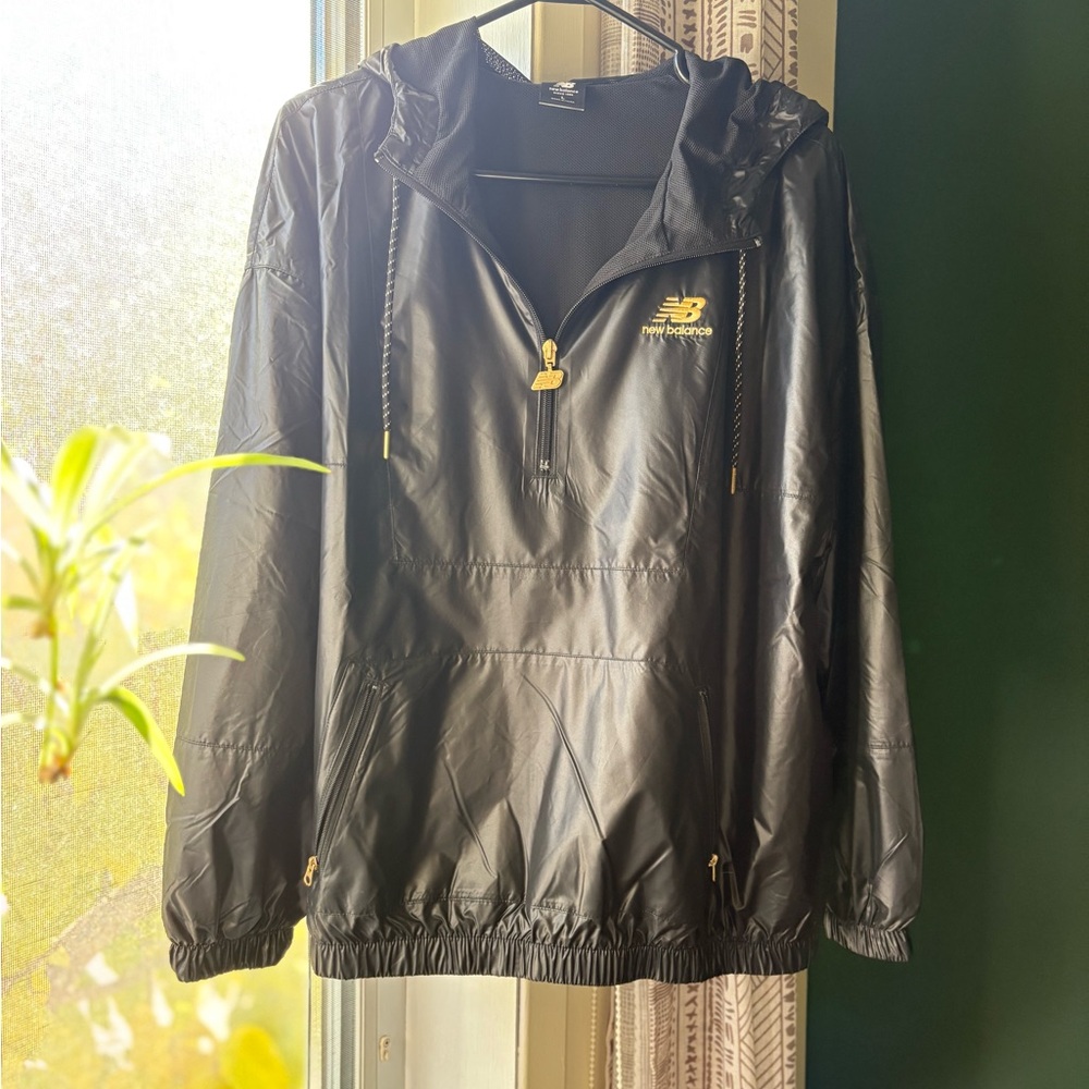 New Balance Windbreaker Size L